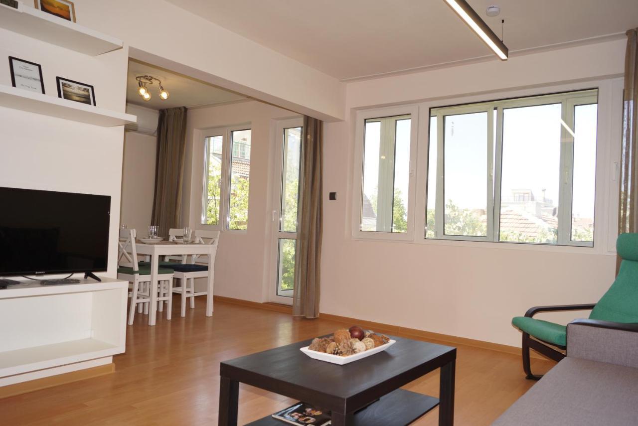 Spacious 2Bdr - Free Parking - Walk Everywhere - 300 Mbps Wifi Varna Bagian luar foto