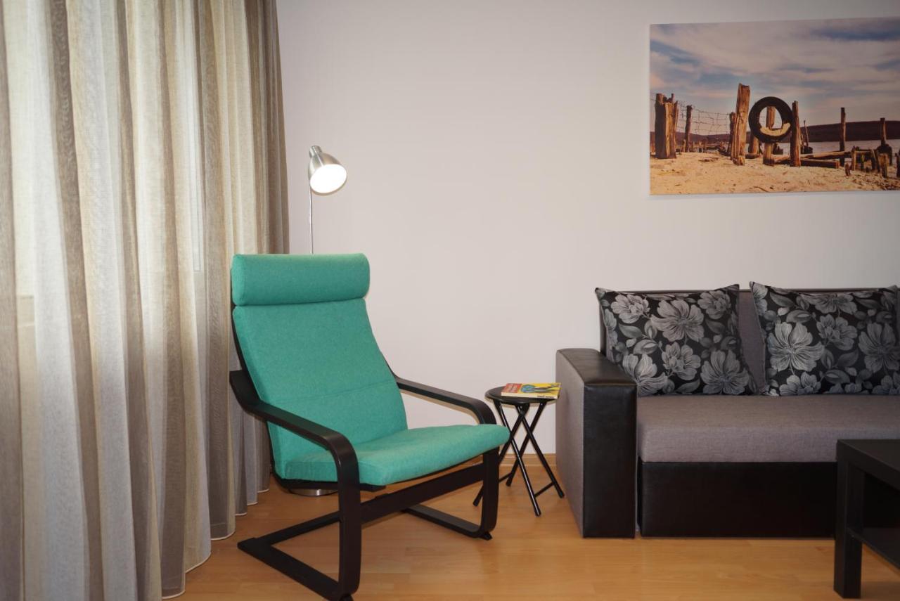 Spacious 2Bdr - Free Parking - Walk Everywhere - 300 Mbps Wifi Varna Bagian luar foto